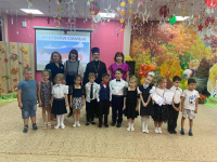 Утренник в детском саду " Звёздный" г. Дмитрова, посвященный семье и патриотизму.